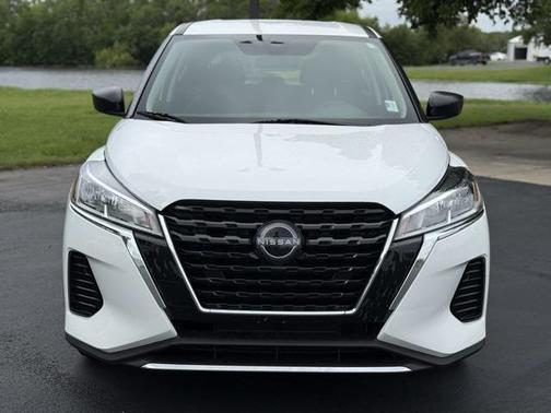 2022 Nissan Kicks S