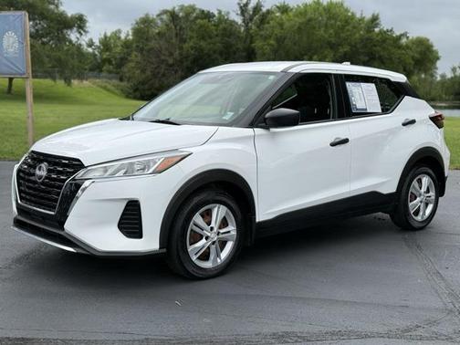2022 Nissan Kicks S