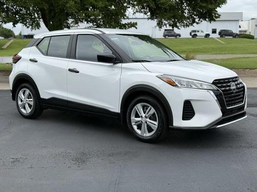 2022 Nissan Kicks S