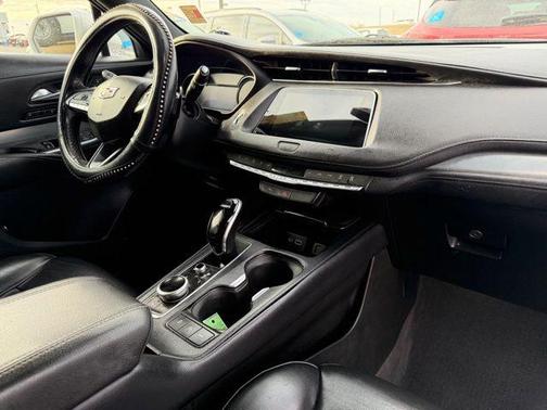 2020 Cadillac XT4 Premium Luxury