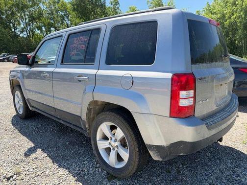 Billet Silver Metallic Clearcoat 2016 Jeep Patriot Latitude