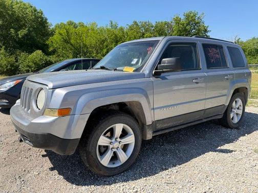 Billet Silver Metallic Clearcoat 2016 Jeep Patriot Latitude