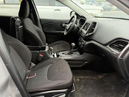 2020 Jeep Cherokee Latitude