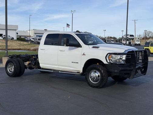 2022 RAM 3500 Big Horn Crew Cab 4x4 8' Box
