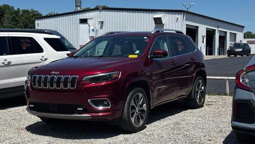 Velvet Red Pearlcoat 2019 Jeep Cherokee Overland