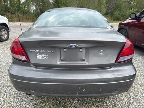 2005 Ford Taurus SEL