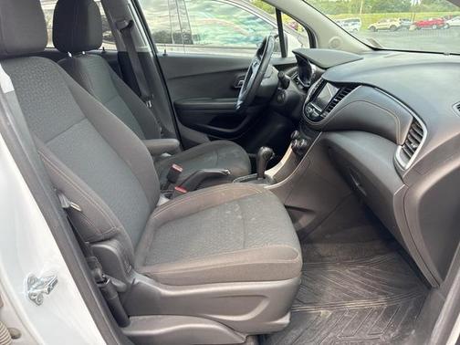 2021 Chevrolet Trax LS