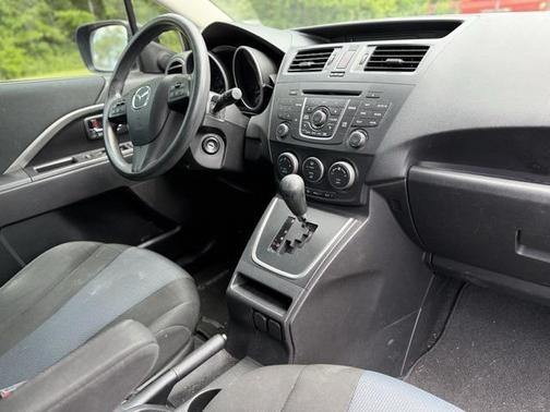 2015 Mazda Mazda5 Sport