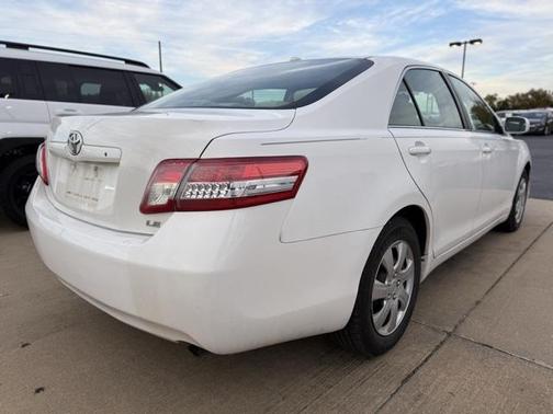 2010 Toyota Camry LE