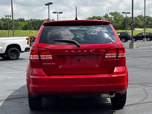 Redline 2 Coat Pearl 2020 Dodge Journey SE Value