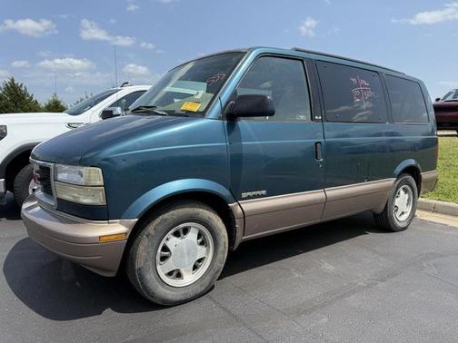 1998 GMC Safari Base