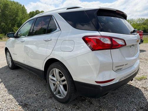 Iridescent Pearl Tricoat 2019 Chevrolet Equinox Premier w/2LZ