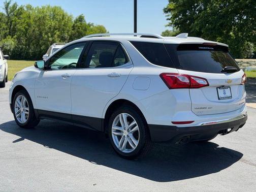 Iridescent Pearl Tricoat 2019 Chevrolet Equinox Premier w/2LZ
