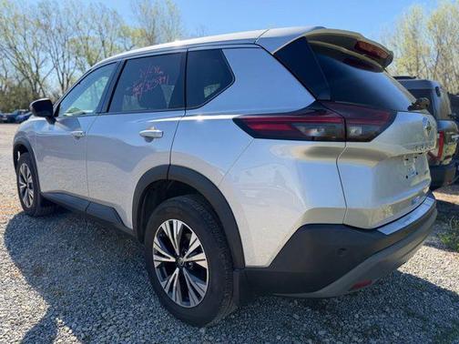 Brilliant Silver Metallic 2021 Nissan Rogue SV
