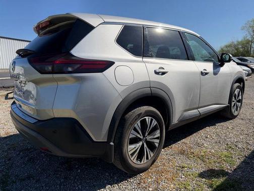Brilliant Silver Metallic 2021 Nissan Rogue SV