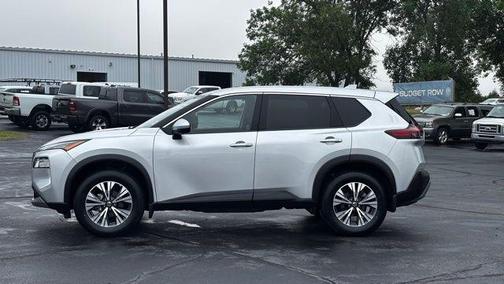 Brilliant Silver Metallic 2021 Nissan Rogue SV