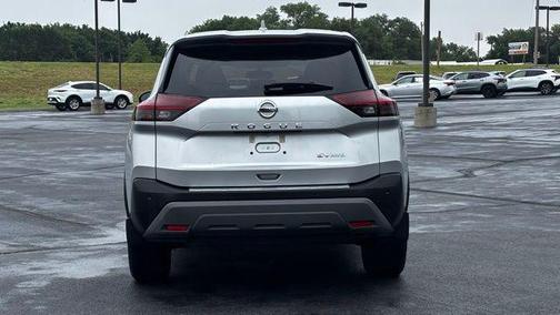 Brilliant Silver Metallic 2021 Nissan Rogue SV