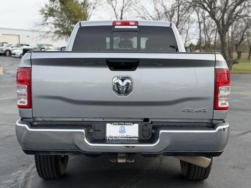 2023 RAM 2500 Tradesman Crew Cab 4x4 6'4' Box