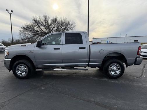 2023 RAM 2500 Tradesman Crew Cab 4x4 6'4' Box