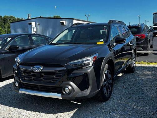 Crystal Black Silica 2024 Subaru Outback Limited