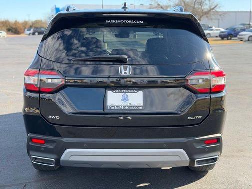 2023 Honda Pilot AWD Elite
