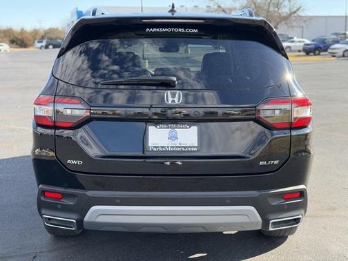 2023 Honda Pilot AWD Elite