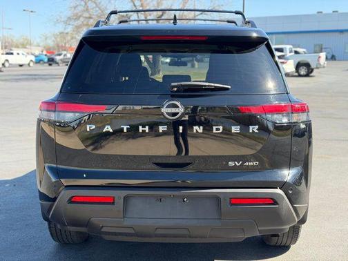 2022 Nissan Pathfinder SV 4WD