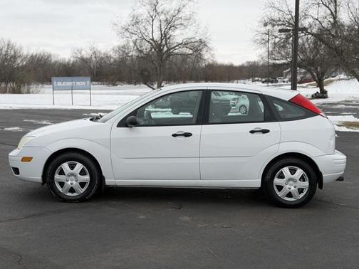 2005 Ford Focus ZX5