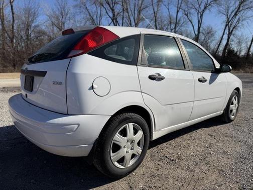 2005 Ford Focus ZX5