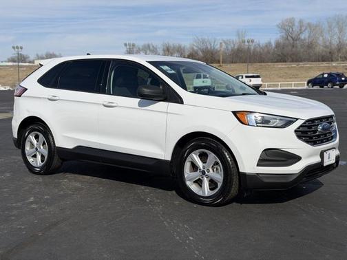2020 Ford Edge SE