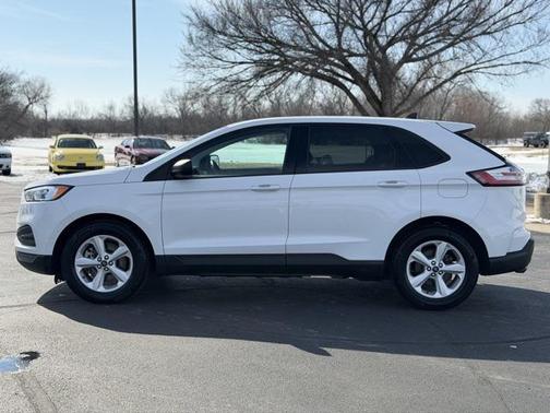 2020 Ford Edge SE