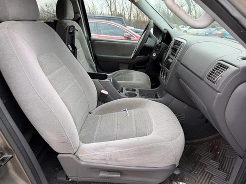 2005 Ford Explorer XLT