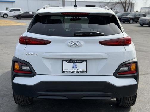 2021 Hyundai KONA SEL