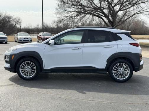 2021 Hyundai KONA SEL