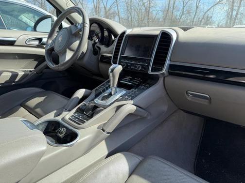 2011 Porsche Cayenne Cayenne