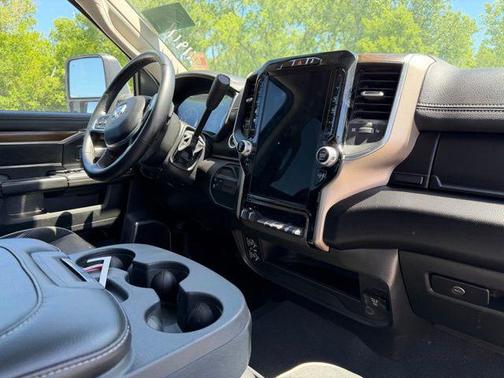 Bright White Clearcoat 2024 RAM 2500 Laramie Crew Cab 4x4 6'4' Box