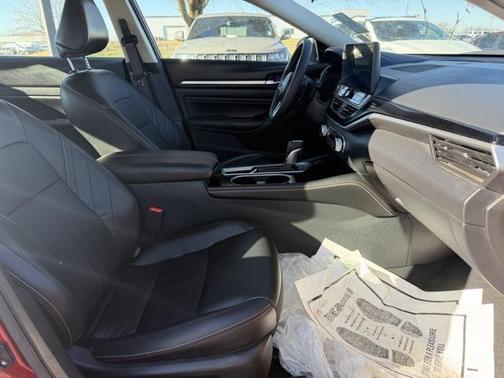 2023 Nissan Altima SR FWD