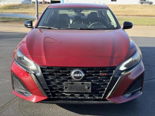 2023 Nissan Altima SR FWD