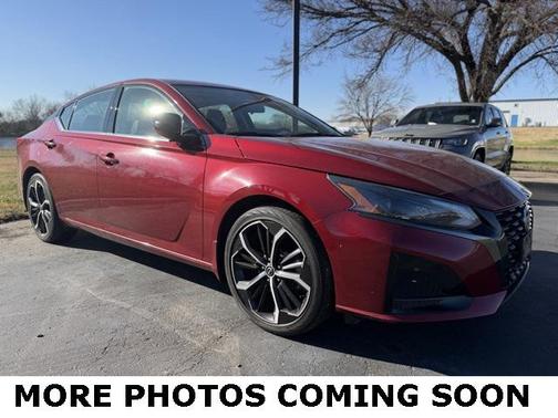 2023 Nissan Altima SR FWD