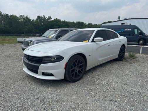 White Knuckle Clearcoat 2018 Dodge Charger R/T