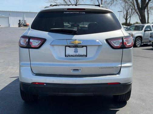 Silver Ice Metallic 2015 Chevrolet Traverse 1LT