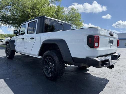 2021 Jeep Gladiator Sport
