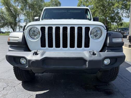 2021 Jeep Gladiator Sport