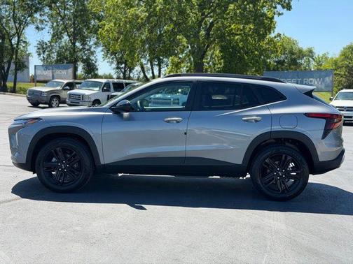 Sterling Gray Metallic 2026 Chevrolet Trax FWD ACTIV