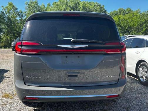Ceramic Gray Clearcoat 2023 Chrysler Pacifica Limited