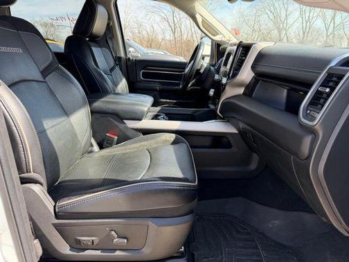 2023 RAM 2500 Laramie Crew Cab 4x4 6'4' Box