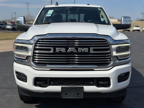 2023 RAM 2500 Laramie Crew Cab 4x4 6'4' Box