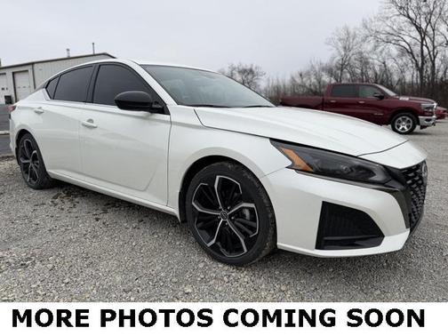 2023 Nissan Altima SR FWD