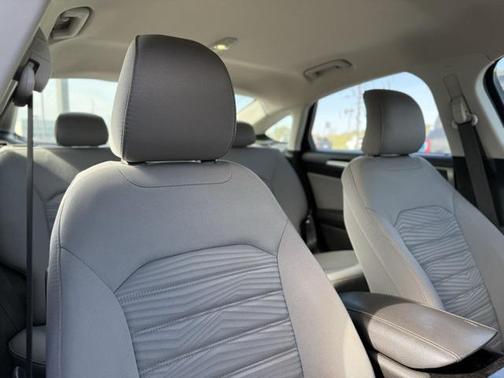 2016 Ford Fusion S