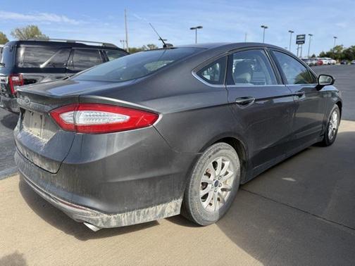 2016 Ford Fusion S